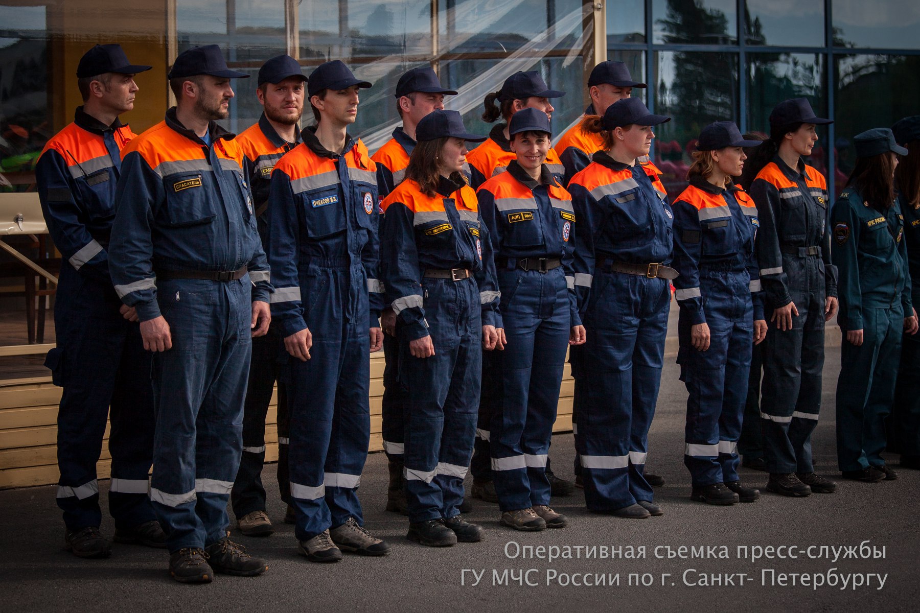 Форма мчс москва. Форма ПСО МЧС. Экипировка МЧС России. Униформа спасателей. Комбинезон спасателя МЧС.